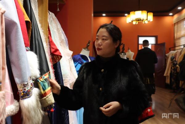 带你“穿越时空” 复刻旧时光——古装妆造师 带你“穿越时空” 复刻旧时光——古装妆造师