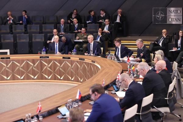 避免围歼乌军弃守东部要地 全力猛攻俄军终获重大胜利