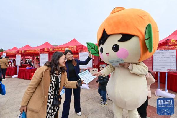 春风送岗惠民生 春风送岗惠民生