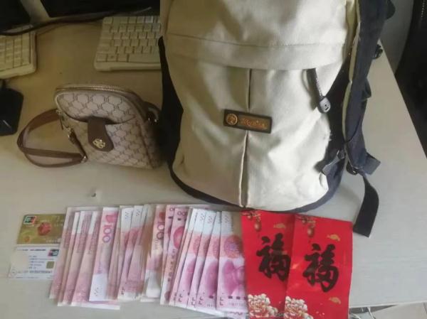 萌娃压岁钱还没捂热乎,就…… 萌娃压岁钱还没捂热乎,就……