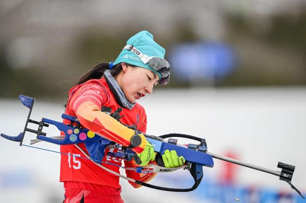 “十四冬”冬季两项决出两金