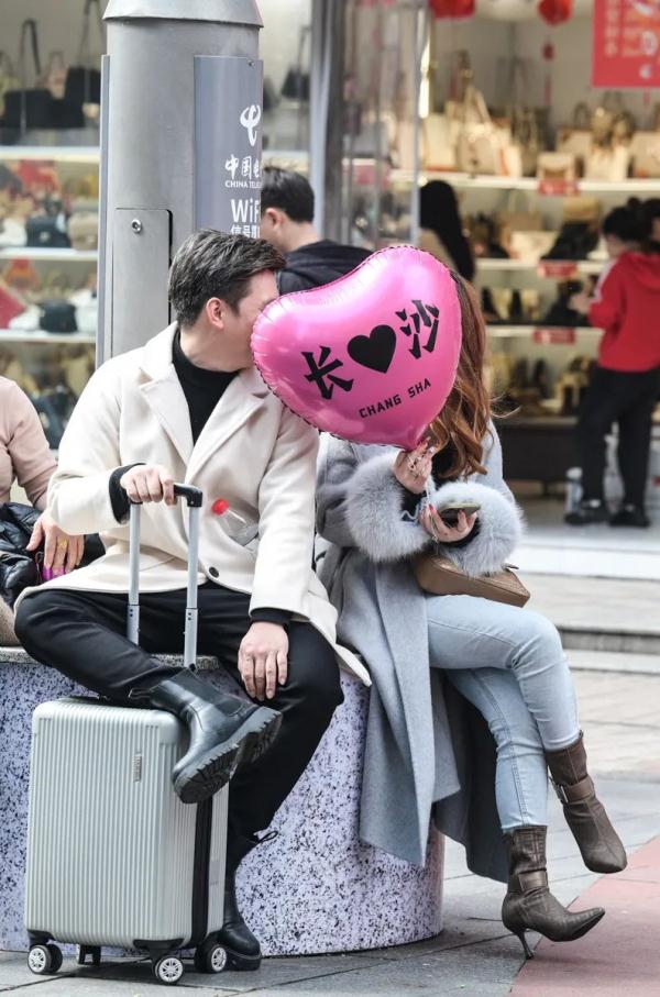 满27℃减14℃！冻雨再次降临！来长沙旅游到底咋穿衣？