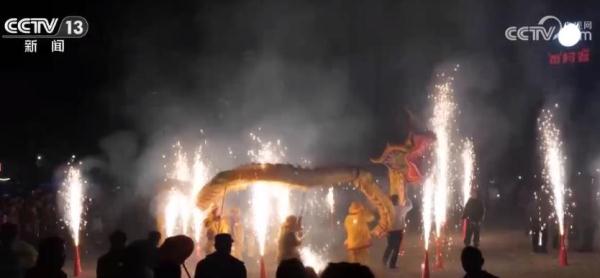 各地庙会、灯展轮番上演 中国传统非遗文化让年味儿更浓