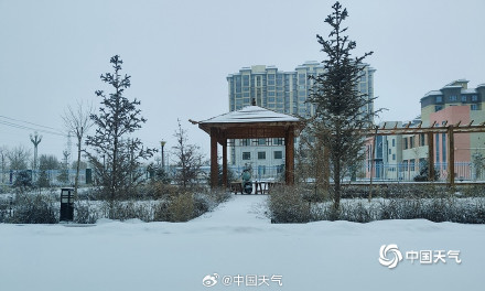 甘肃玉门迎降雪 大地一片银装素裹