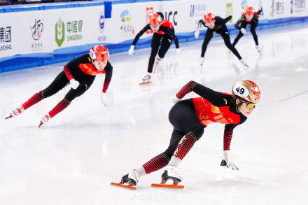 “十四冬”短道速滑:孙龙、张楚桐500米夺冠 “十四冬”短道速滑:孙龙、张楚桐500米夺冠