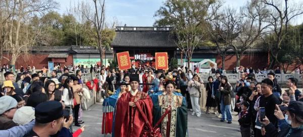 杭州刚刚公布！这个春节，166.59亿