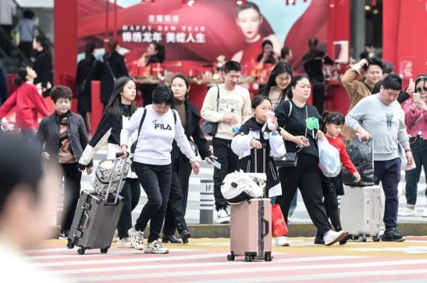 满27℃减14℃！冻雨再次降临！来长沙旅游到底咋穿衣？