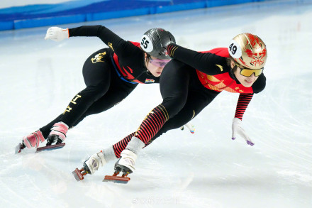 “十四冬”短道速滑:孙龙、张楚桐500米夺冠 “十四冬”短道速滑:孙龙、张楚桐500米夺冠