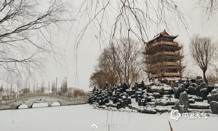 甘肃玉门迎降雪 大地一片银装素裹