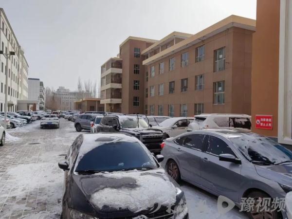 车辆已逐步上路！滞留瓜州旅客：不敢冒险走了，前方大片无人区