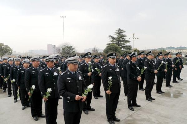 战友，一路走好！因公牺牲民警李海祥遗体告别仪式2月18日举行