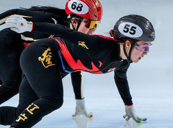 全冬会丨赵元微夺得短道速滑公开组女子1000米冠军
