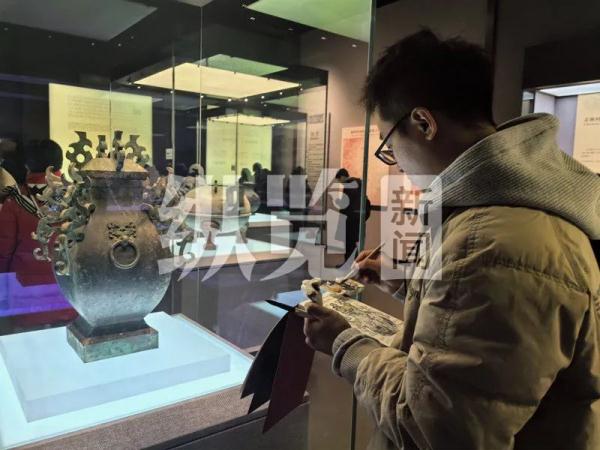 “打包一盒石家庄”！河北小伙用500幅画记录城市烟火气…