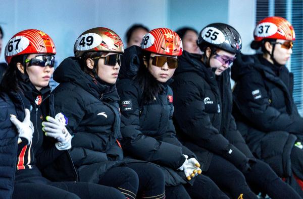 全冬会丨赵元微夺得短道速滑公开组女子1000米冠军