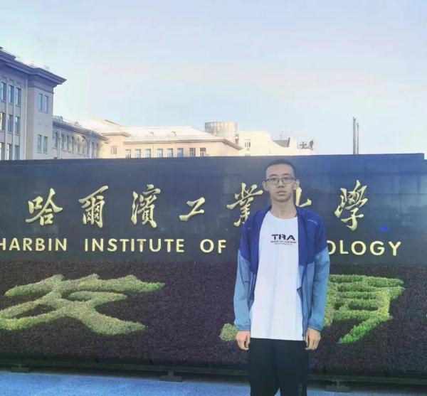 还没上过专业课的大一新生，拿下大奖！自学笔记足足40页......网友：这就是天才加汗水