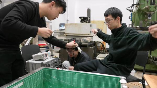 还没上过专业课的大一新生，拿下大奖！自学笔记足足40页......网友：这就是天才加汗水