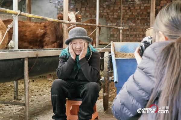 老人和村庄,女孩回到大山之后 老人和村庄,女孩回到大山之后