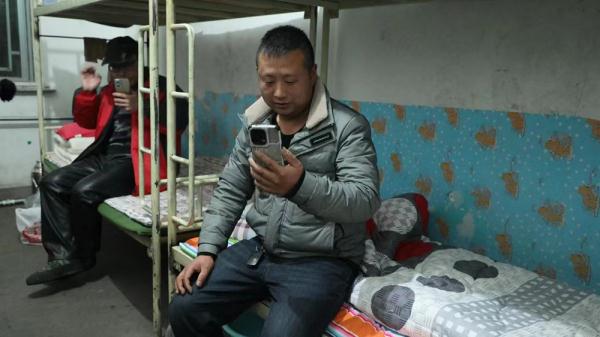 “滞留瓜州时，接到40多个当地好心人的电话”