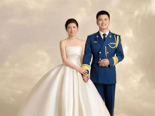 恭喜!他们结婚了 恭喜!他们结婚了