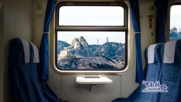 乘务员绘制列车美景时刻表，请查收！