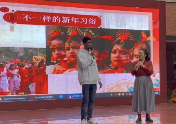 广州市中小学生“花式”迎开学! 广州市中小学生“花式”迎开学!