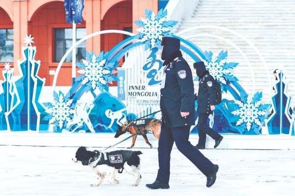 震撼!直击巴尔虎突击队的硬核守护→ 震撼!直击巴尔虎突击队的硬核守护→