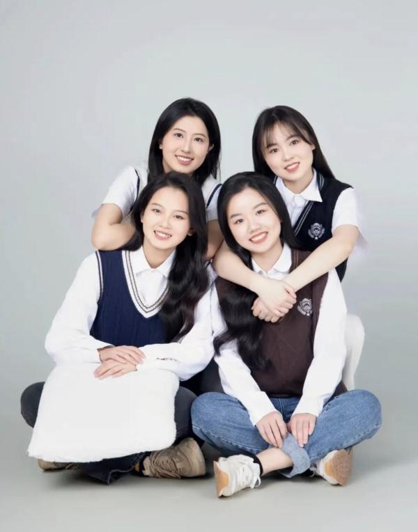 优秀!重庆一高校学霸宿舍 4女生获奖学金超10万元 优秀!重庆一高校学霸宿舍 4女生获奖学金超10万元