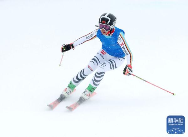 全冬会｜自由式滑雪公开组女子障碍追逐赛况