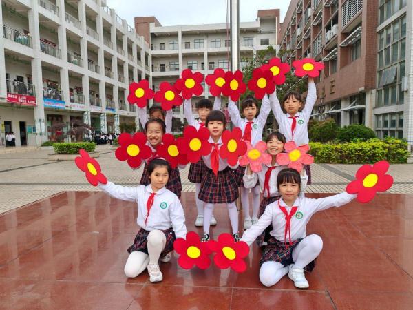 广州市中小学生“花式”迎开学! 广州市中小学生“花式”迎开学!