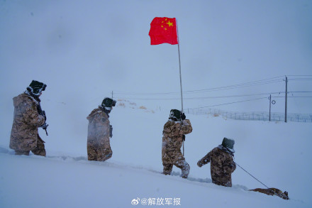 风雪巡逻！致敬！