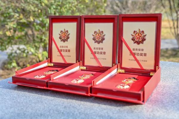 鞭炮响，喜报到！乡亲们一起来“沾喜气”！