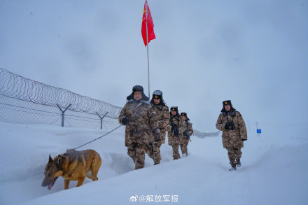 风雪巡逻！致敬！