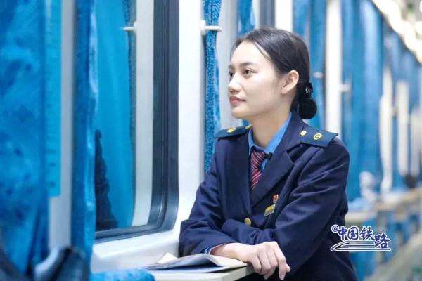 乘务员绘制列车美景时刻表，请查收！