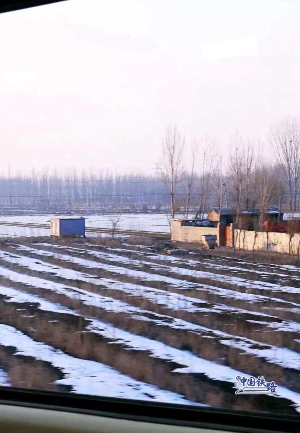 乘务员绘制列车美景时刻表，请查收！