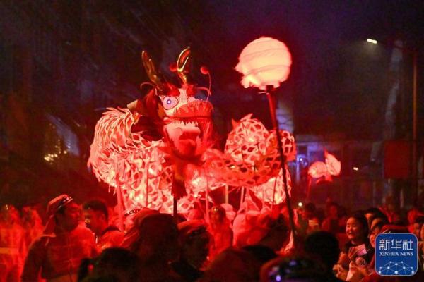 龙腾迎元宵 龙腾迎元宵