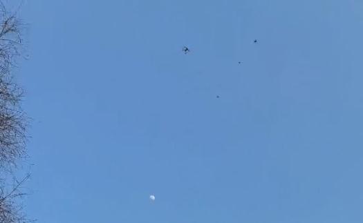 震撼！杭州一地上空同时惊现十几架“飞机”，原来.....