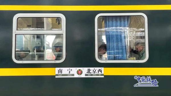 乘务员绘制列车美景时刻表，请查收！