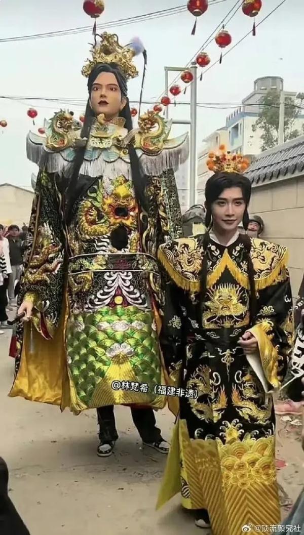 扮演福建游神“赵世子”网红道歉：不应如此冒昧，将引以为戒