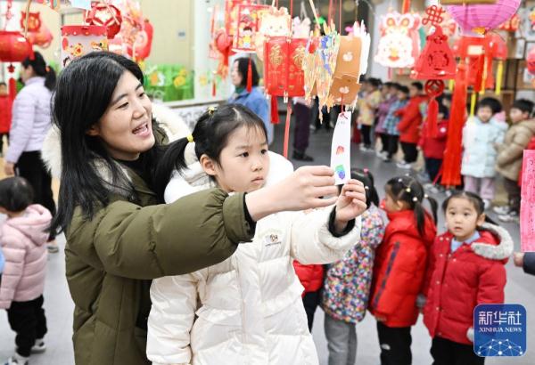 江苏南京:多彩活动迎开学 江苏南京:多彩活动迎开学