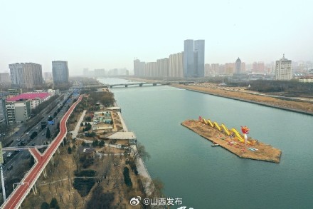 汾河巨龙 新装亮相 汾河巨龙 新装亮相