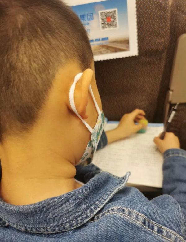 “神兽”归笼，“寒假作业赶工”名场面再现