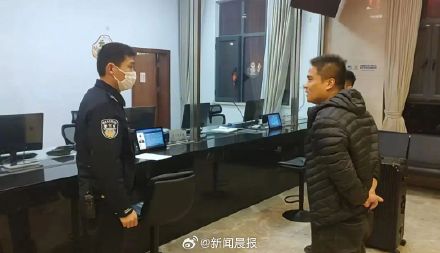 因航班延误,男子花2000元从山东临沂打车回上海上班 因航班延误,男子花2000元从山东临沂打车回上海上班