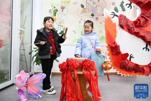 江苏南京:多彩活动迎开学 江苏南京:多彩活动迎开学