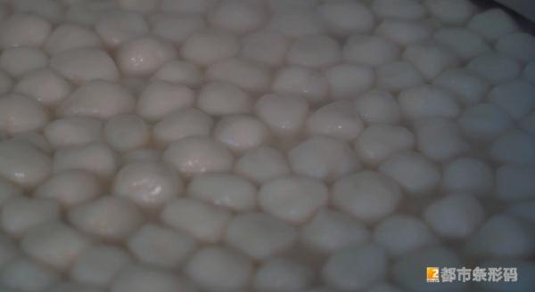 元宵节将至!汤圆热卖!今年最受欢迎的口味是它们 元宵节将至!汤圆热卖!今年最受欢迎的口味是它们