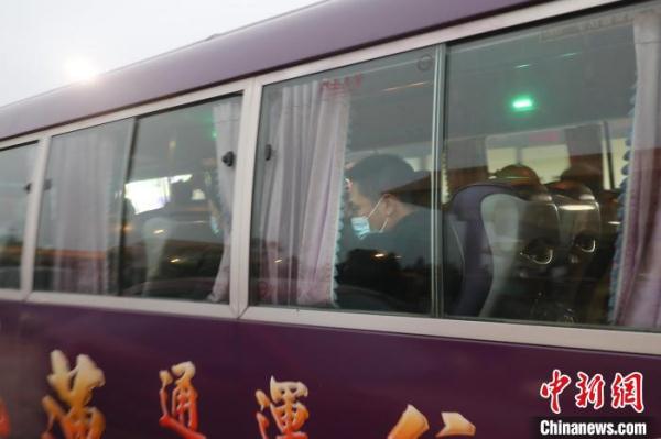 渔船事件生还者返回泉州 遇难者家属盼查明真相 渔船事件生还者返回泉州 遇难者家属盼查明真相