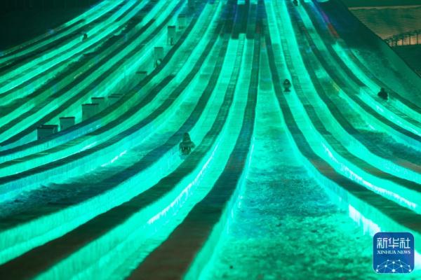 冰雪旅游火出圈 龙江“冰雪+”火爆