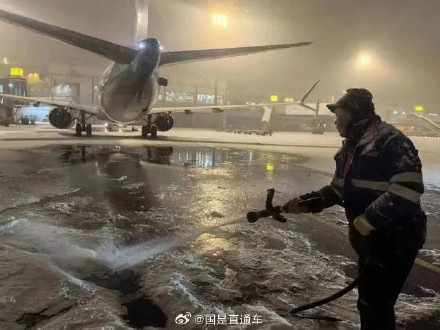 首都机场取消97架次起降航班 首都机场取消97架次起降航班