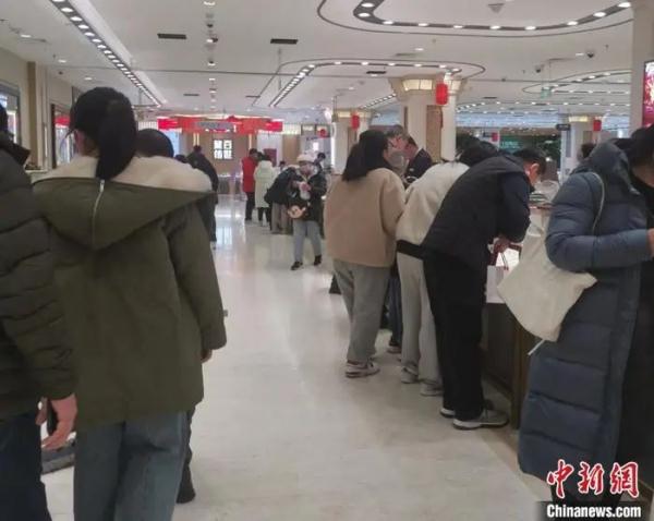 太火爆了!有人花好几万买,抢到断货 太火爆了!有人花好几万买,抢到断货