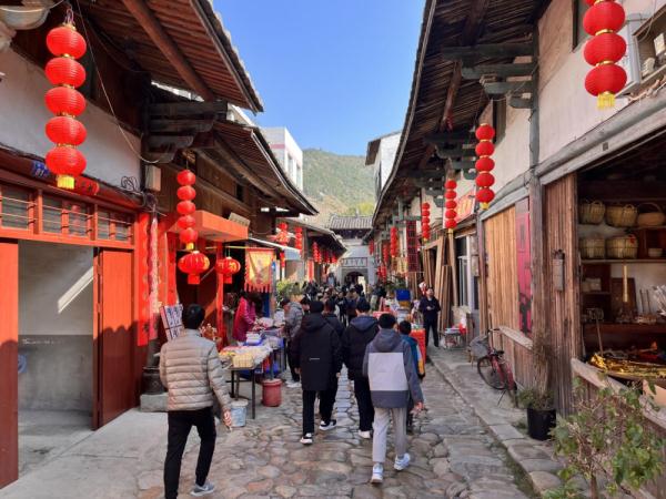 在嵩口古镇感受传统民俗魅力