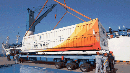 长征八号运载火箭运抵海南将执行鹊桥二号中继星发射任务